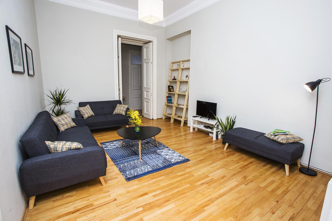 Charming 2Br Apartment In Old Tbilisi - By Wehost Exterior foto