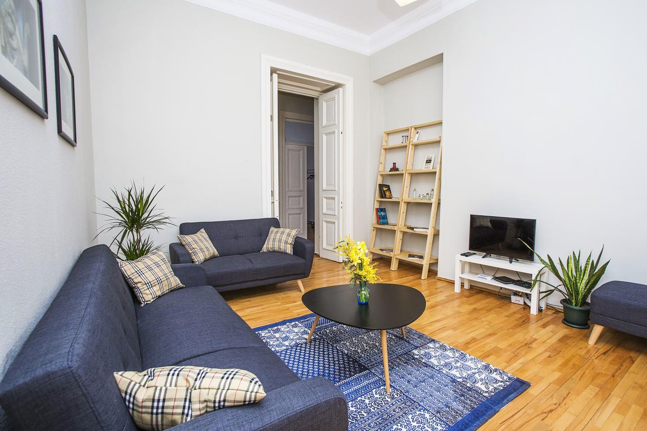 Charming 2Br Apartment In Old Tbilisi - By Wehost Exterior foto