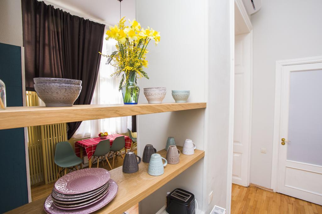 Charming 2Br Apartment In Old Tbilisi - By Wehost Exterior foto