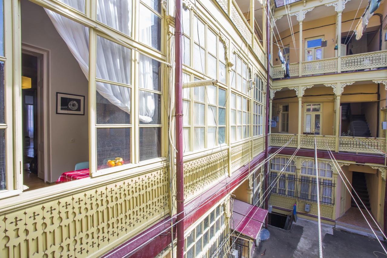 Charming 2Br Apartment In Old Tbilisi - By Wehost Exterior foto