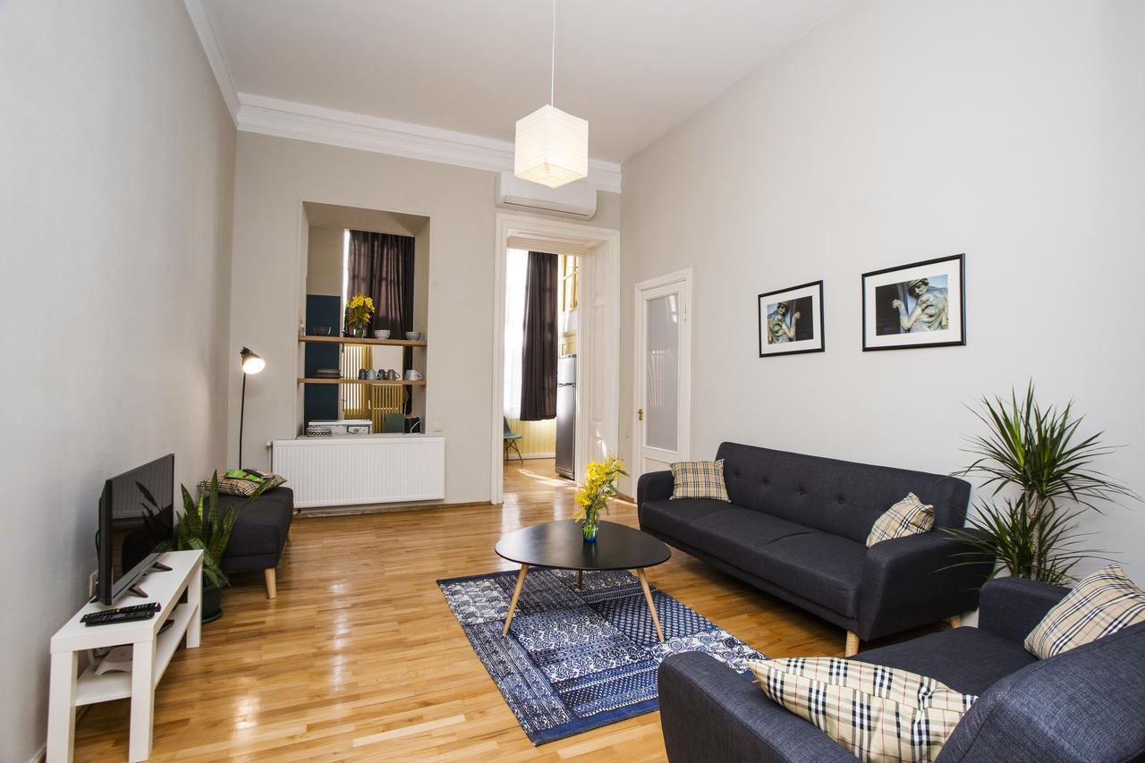 Charming 2Br Apartment In Old Tbilisi - By Wehost Exterior foto